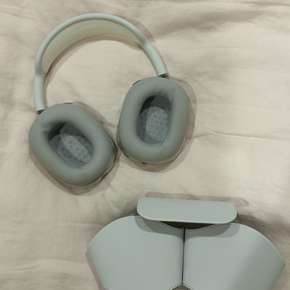 Apple AirPod max !!! - Picture 3 of 5